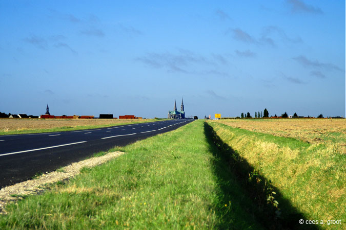 2004-09-12-001UhSeNK