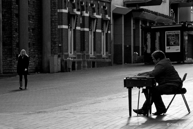 2007-12-09_62UpNSeKHSUHVB-W